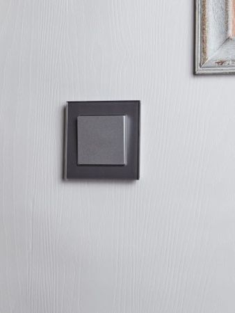 BRITE Выключатель 1-клавишный проходной 10А ВС10-1-6-БрА алюминий IEK