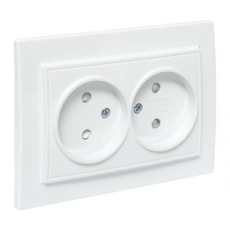Минск Розетка 2-местная СП без заземления 10А белая с защ. штор. EKF Basic
